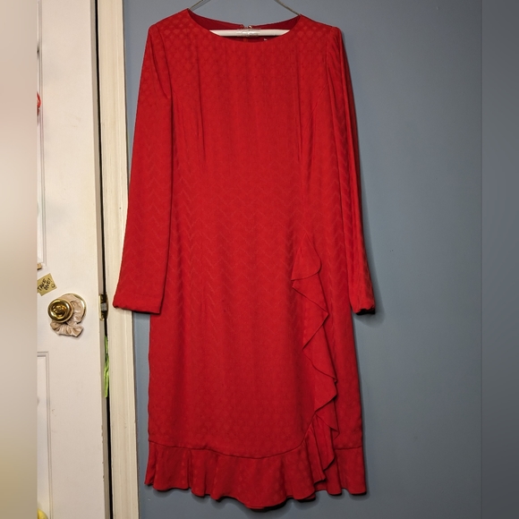 Vintage Carolina Herrera Ruffle Printed Dress - Picture 4 of 8